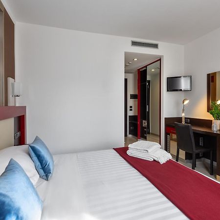 Kairos Garda Hotel กัสเตลนูโอโว เดล การ์ดา ภายนอก รูปภาพ
