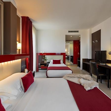 Kairos Garda Hotel กัสเตลนูโอโว เดล การ์ดา ภายนอก รูปภาพ